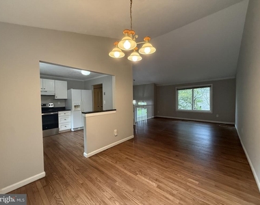 3852 Beech Down Drive - Photo Thumbnail 12