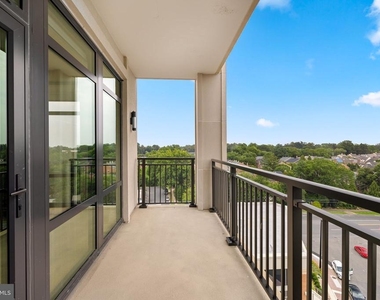 6718 Lowell Avenue - Photo Thumbnail 32