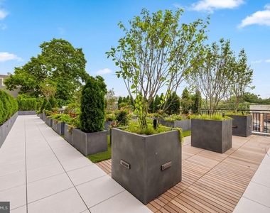 6718 Lowell Avenue - Photo Thumbnail 41