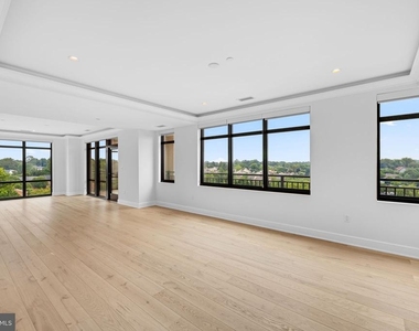 6718 Lowell Avenue - Photo Thumbnail 17