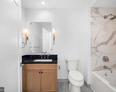 6718 Lowell Avenue - Photo Thumbnail 26