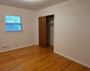 6426 Noble Drive - Photo Thumbnail 12