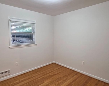 6426 Noble Drive - Photo Thumbnail 10