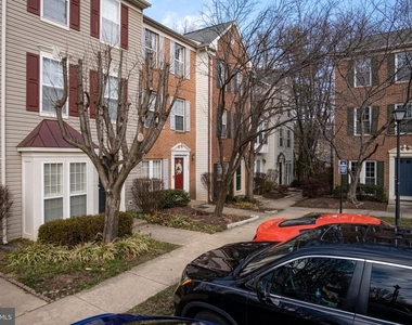 4384 Sutler Hill Square - Photo Thumbnail 38