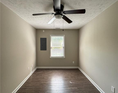 2582 Gotts Lane - Photo Thumbnail 8