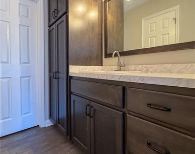 2582 Gotts Lane - Photo Thumbnail 16