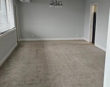 5501 Seminary Road - Photo Thumbnail 12