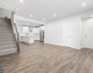 12136 Loblolly Drive - Photo Thumbnail 5
