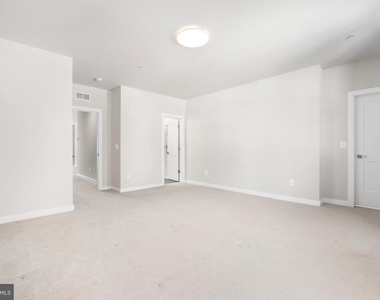 12136 Loblolly Drive - Photo Thumbnail 14