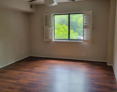5901 Mount Eagle Drive - Photo Thumbnail 7