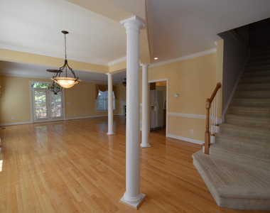 114 Prestonian Place - Photo Thumbnail 5