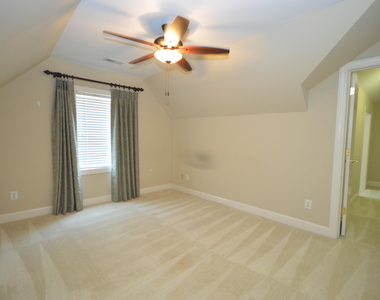 114 Prestonian Place - Photo Thumbnail 13