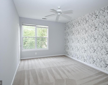 9486 Virginia Center Boulevard - Photo Thumbnail 3