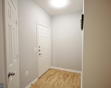 9486 Virginia Center Boulevard - Photo Thumbnail 1