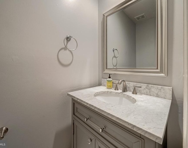 5465 Cheshire Meadows Way - Photo Thumbnail 15