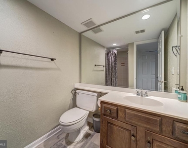 5465 Cheshire Meadows Way - Photo Thumbnail 29