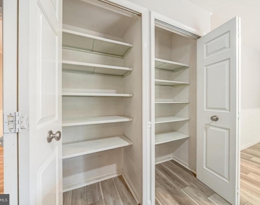 5465 Cheshire Meadows Way - Photo Thumbnail 14