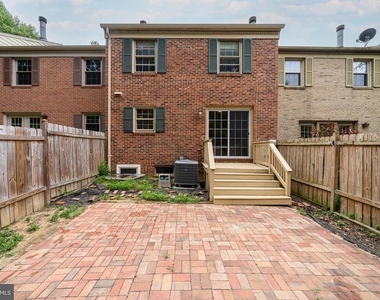 5465 Cheshire Meadows Way - Photo Thumbnail 30