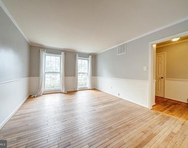 5465 Cheshire Meadows Way - Photo Thumbnail 4