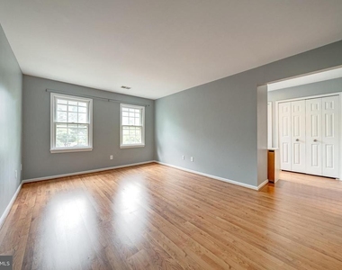 5465 Cheshire Meadows Way - Photo Thumbnail 18