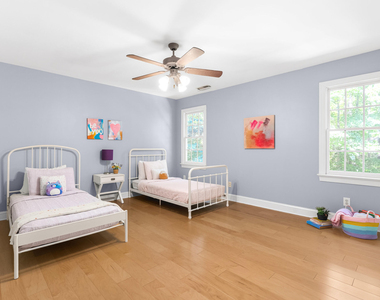 5801 Sand Pebble Place - Photo Thumbnail 32
