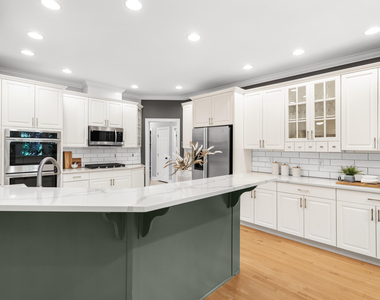 5801 Sand Pebble Place - Photo Thumbnail 14