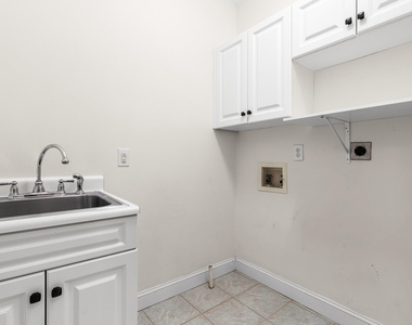 5801 Sand Pebble Place - Photo Thumbnail 38
