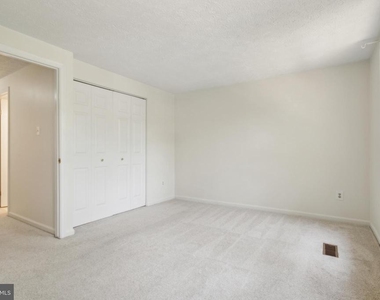 8483 Aurora Court - Photo Thumbnail 17