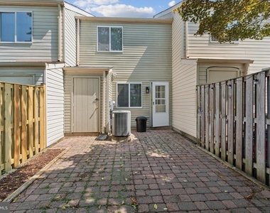 8483 Aurora Court - Photo Thumbnail 24