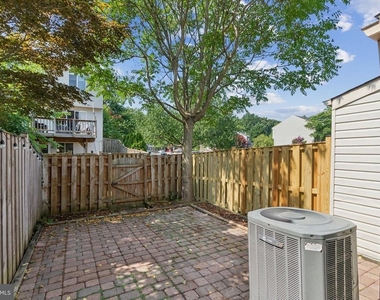 8483 Aurora Court - Photo Thumbnail 22