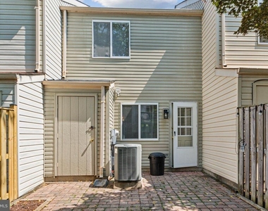 8483 Aurora Court - Photo Thumbnail 23