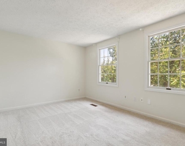 8483 Aurora Court - Photo Thumbnail 16