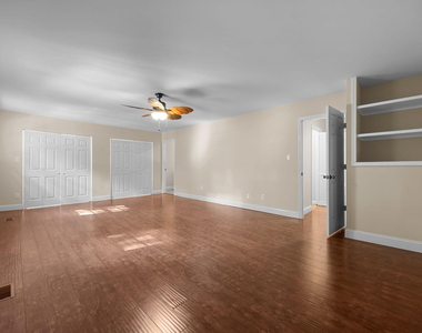 6423 New Market Way - Photo Thumbnail 32