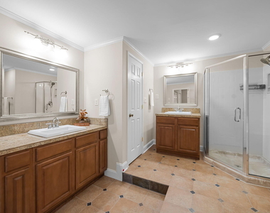 6423 New Market Way - Photo Thumbnail 23