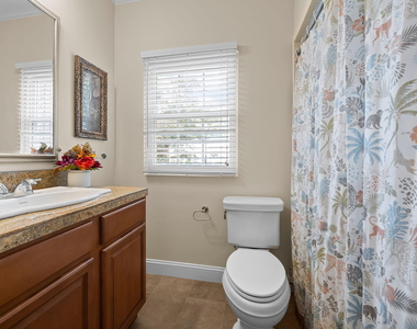 6423 New Market Way - Photo Thumbnail 5