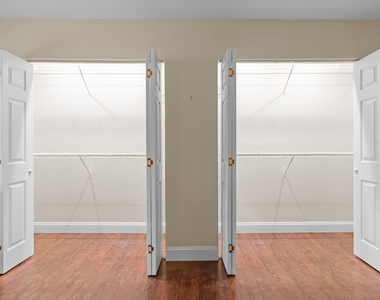 6423 New Market Way - Photo Thumbnail 21