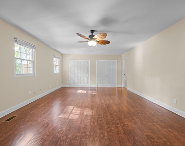 6423 New Market Way - Photo Thumbnail 20