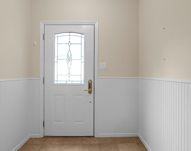 6423 New Market Way - Photo Thumbnail 4
