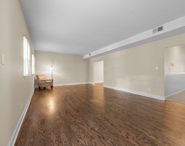 6423 New Market Way - Photo Thumbnail 17