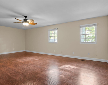6423 New Market Way - Photo Thumbnail 22