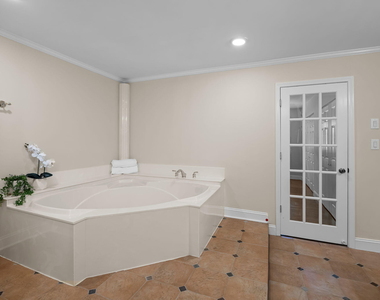 6423 New Market Way - Photo Thumbnail 24