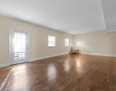 6423 New Market Way - Photo Thumbnail 15