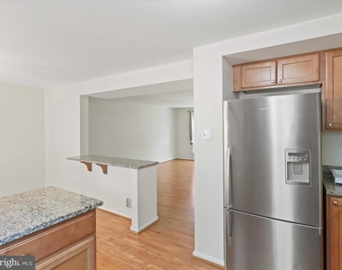 6502 Coachleigh Way - Photo Thumbnail 11