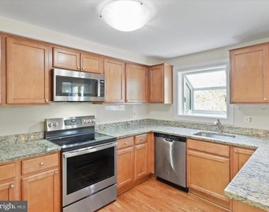 6502 Coachleigh Way - Photo Thumbnail 8