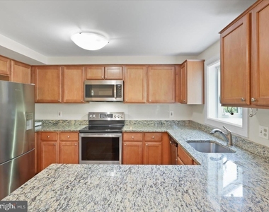 6502 Coachleigh Way - Photo Thumbnail 7