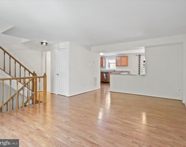 6502 Coachleigh Way - Photo Thumbnail 5