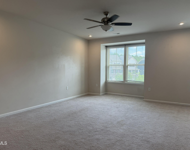 946 Channing Park Circle - Photo Thumbnail 13