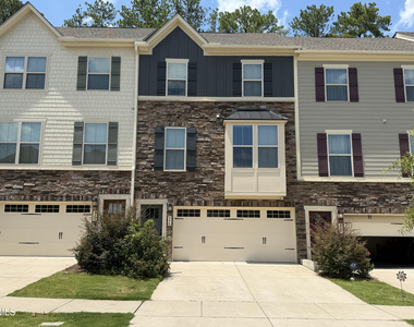 946 Channing Park Circle - Photo Thumbnail 1