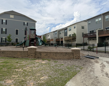 946 Channing Park Circle - Photo Thumbnail 36