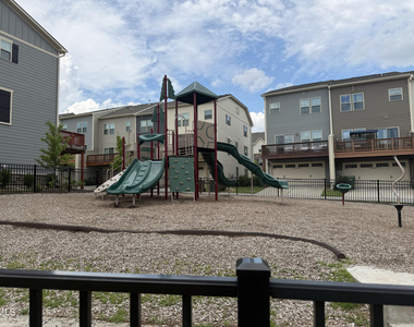946 Channing Park Circle - Photo Thumbnail 37